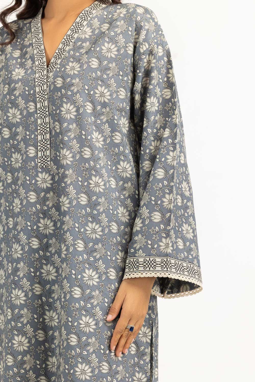 3PC Lawn Printed Suit - Image 2