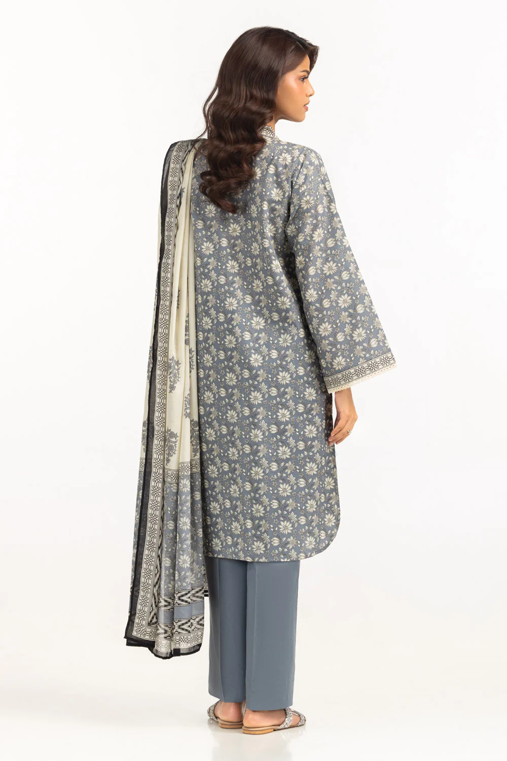 3PC Lawn Printed Suit - Image 5