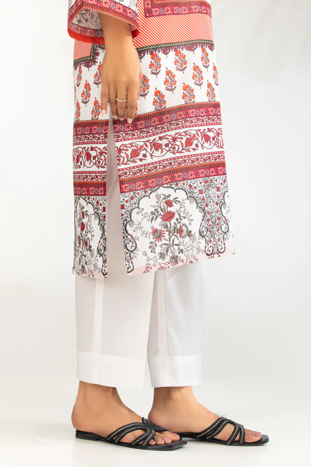 3PC Lawn Printed Suit - Image 7