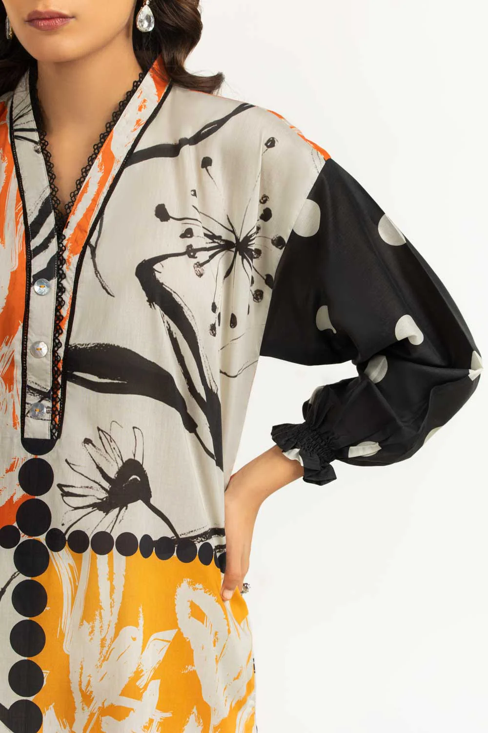 3PC Lawn Printed Suit - Image 2