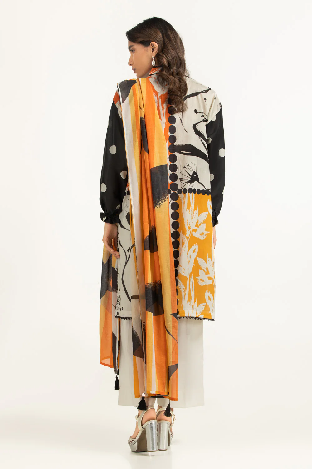 3PC Lawn Printed Suit - Image 6