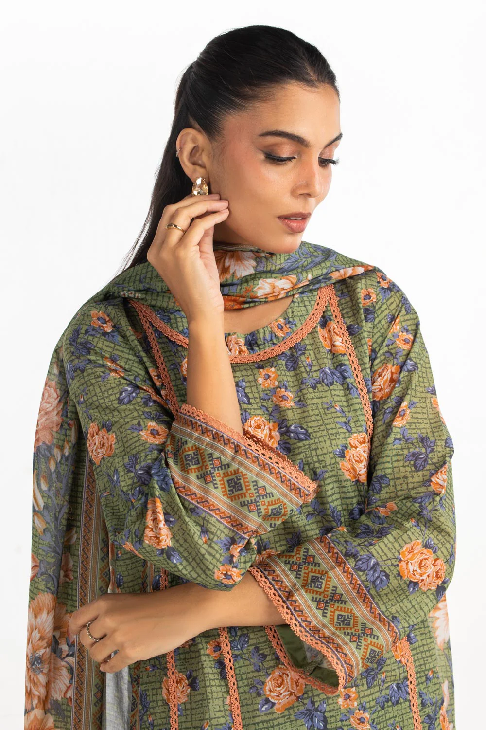 3PC Lawn Printed Suit - Image 2