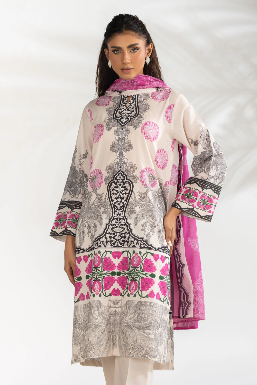 3PC Lawn Printed Suit - Image 3