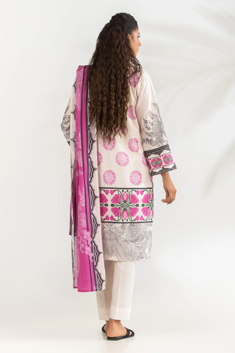 3PC Lawn Printed Suit - Image 6