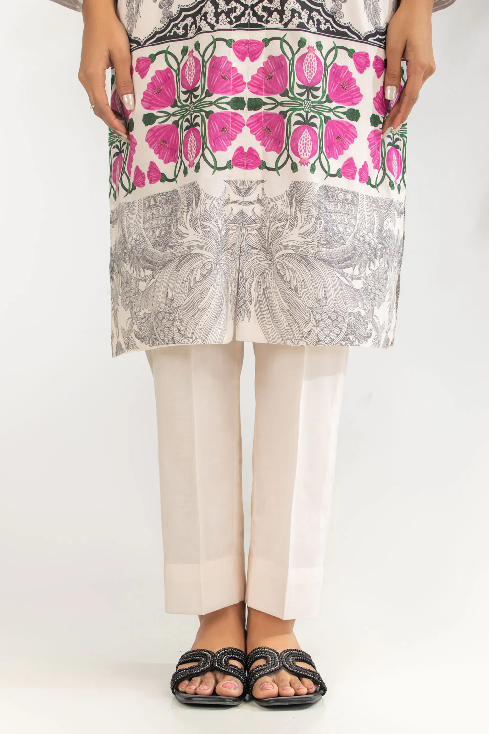 3PC Lawn Printed Suit - Image 7