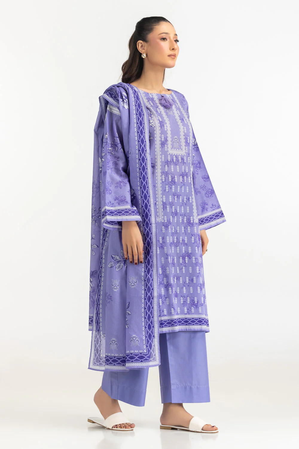3PC Lawn Printed Suit - Image 4