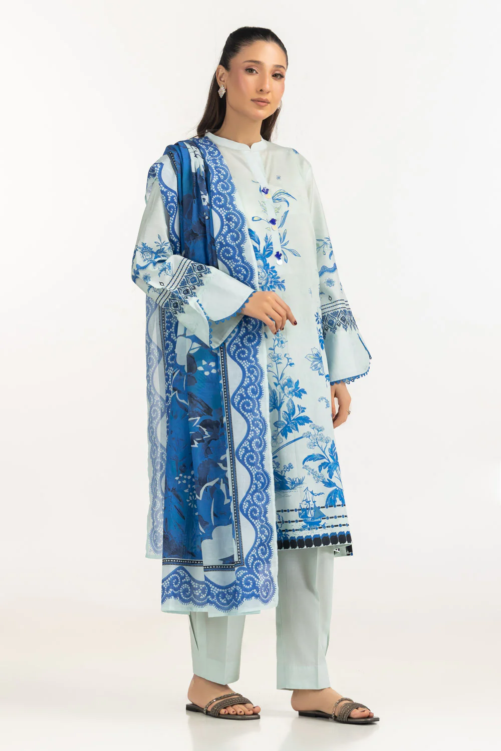 3PC Lawn Printed Suit - Image 4