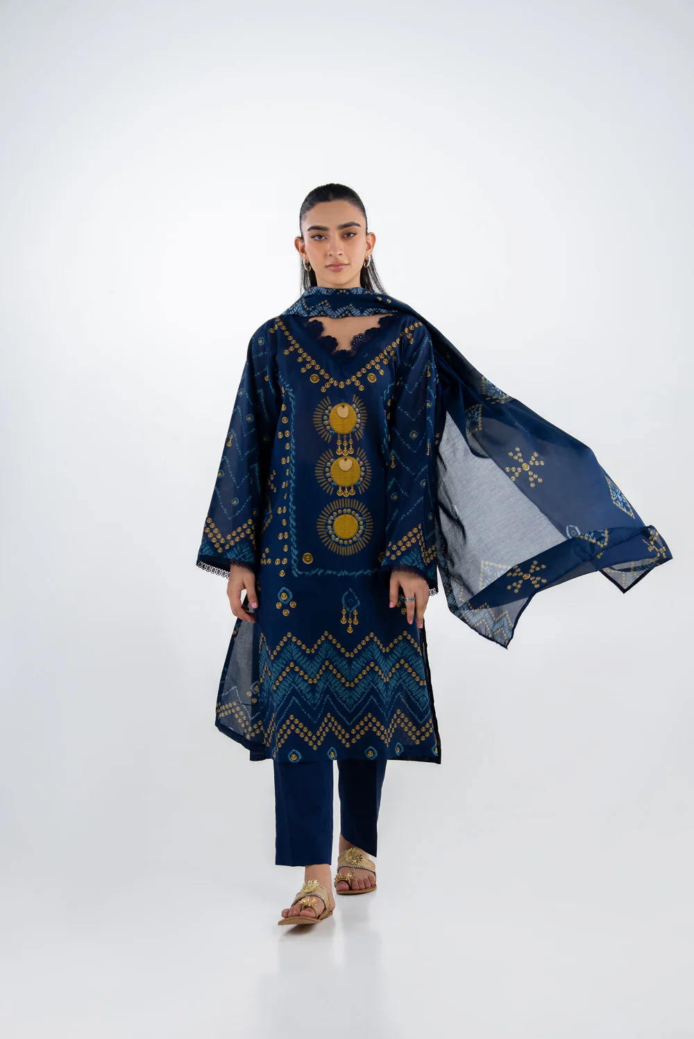 3PC Lawn Printed Suit - Image 4