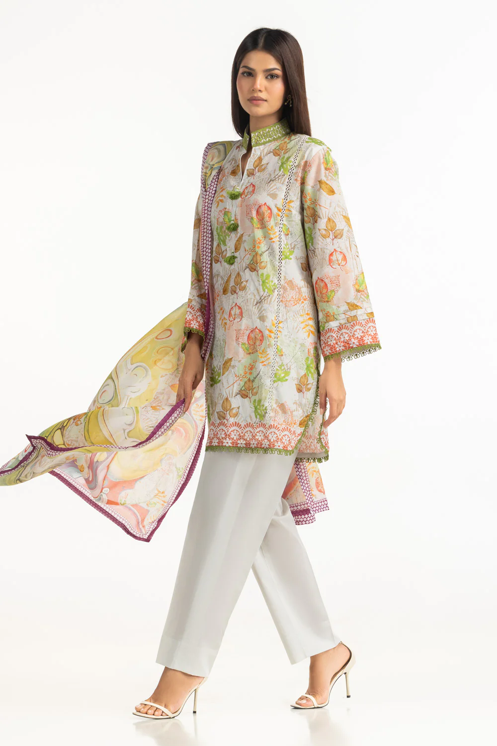 3PC Lawn Printed Suit - Image 4