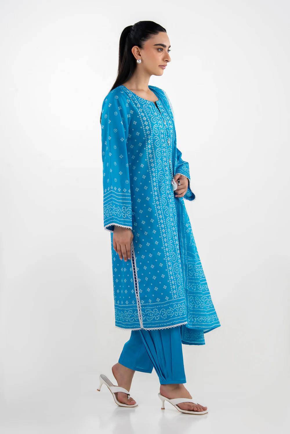 3PC Lawn Printed Suit - Image 4