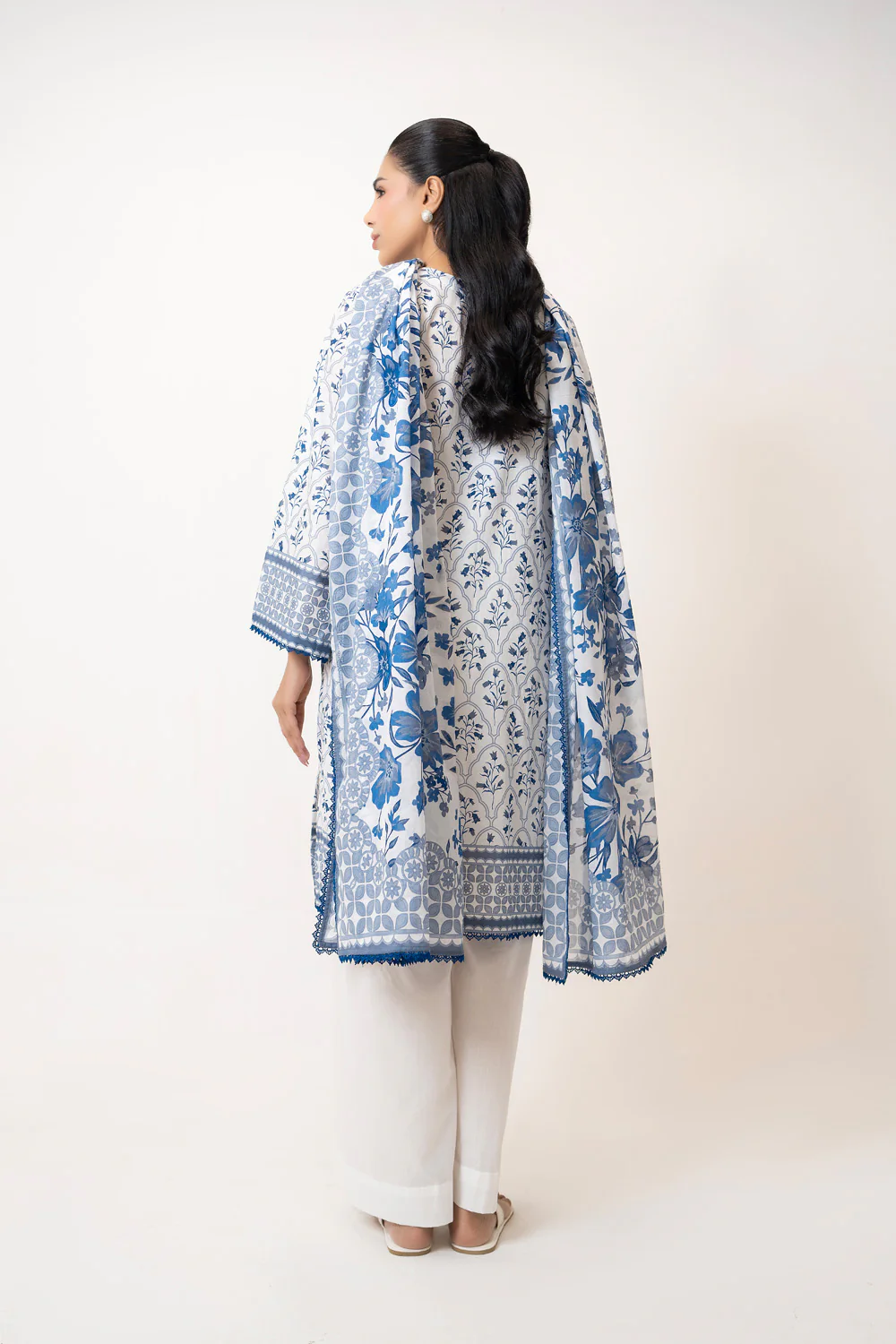 3PC Lawn Printed Suit - Image 6