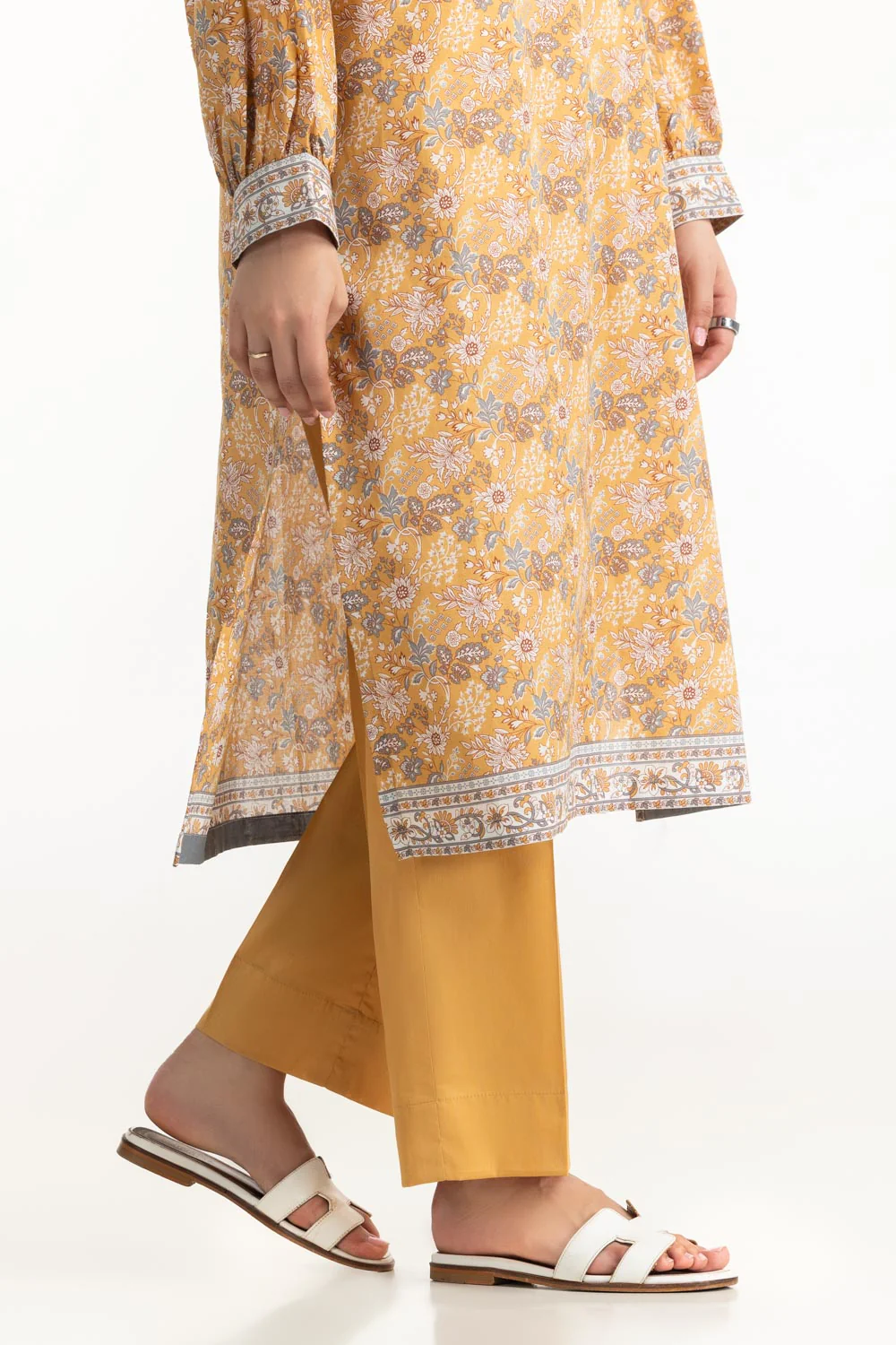 3PC Lawn Printed Suit - Image 7