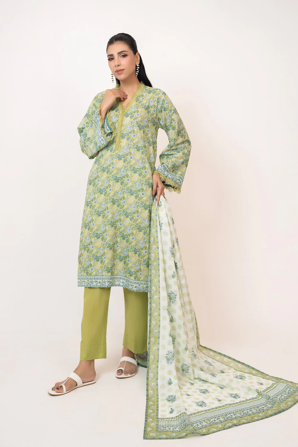 3PC Lawn Printed Suit - Image 5