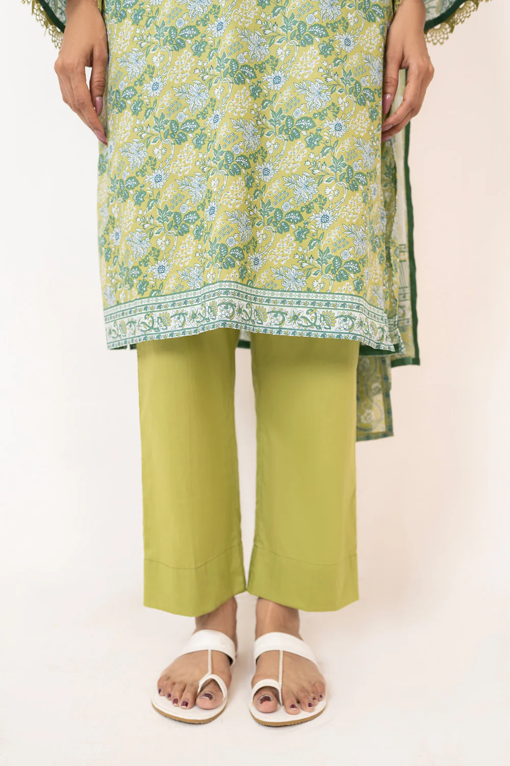 3PC Lawn Printed Suit - Image 7