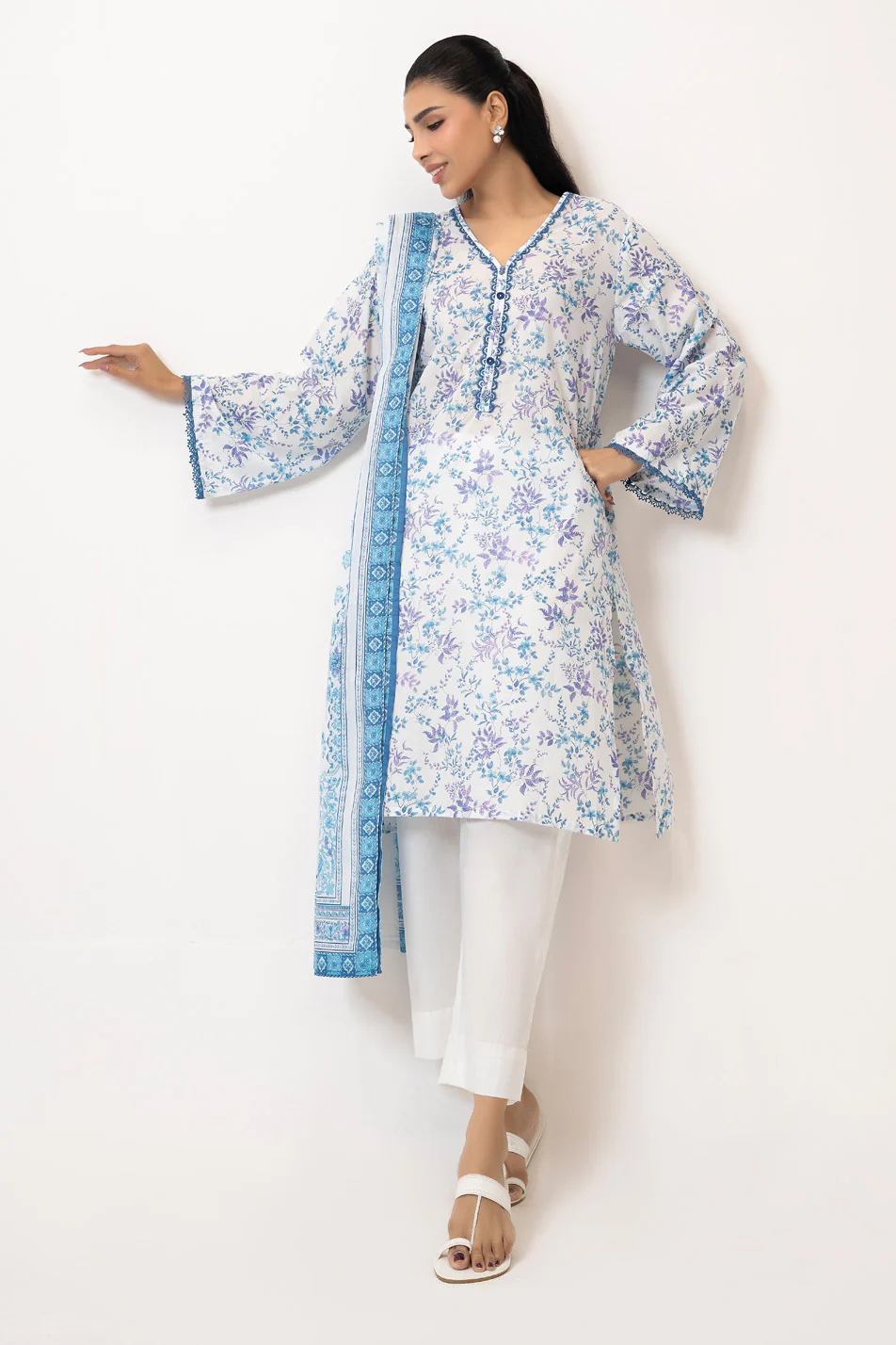 3PC Lawn Printed Suit - Image 3
