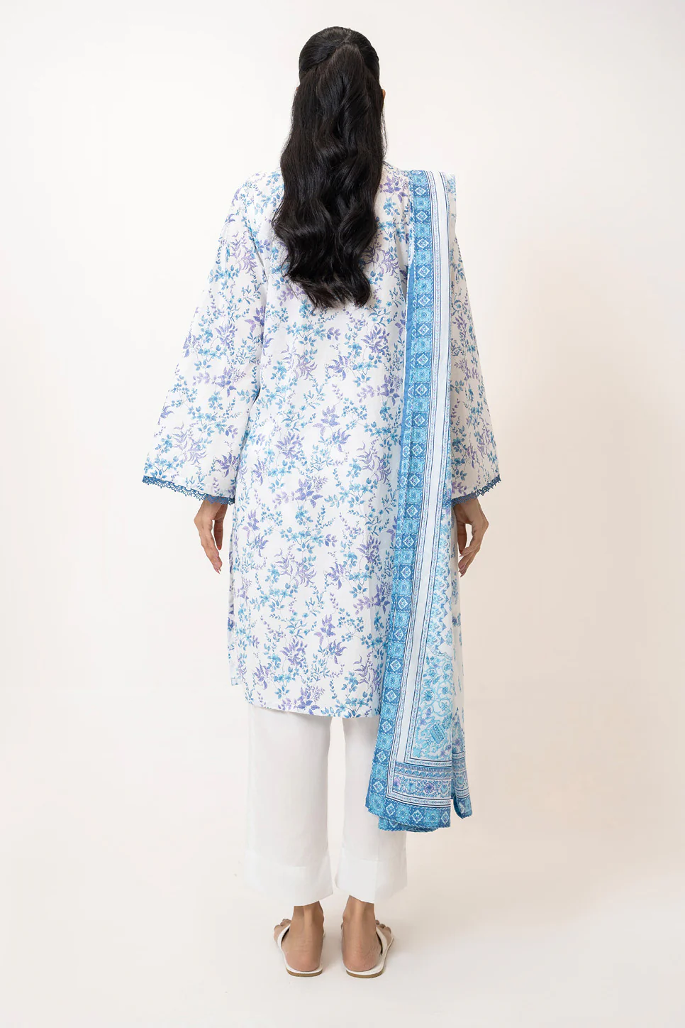 3PC Lawn Printed Suit - Image 6