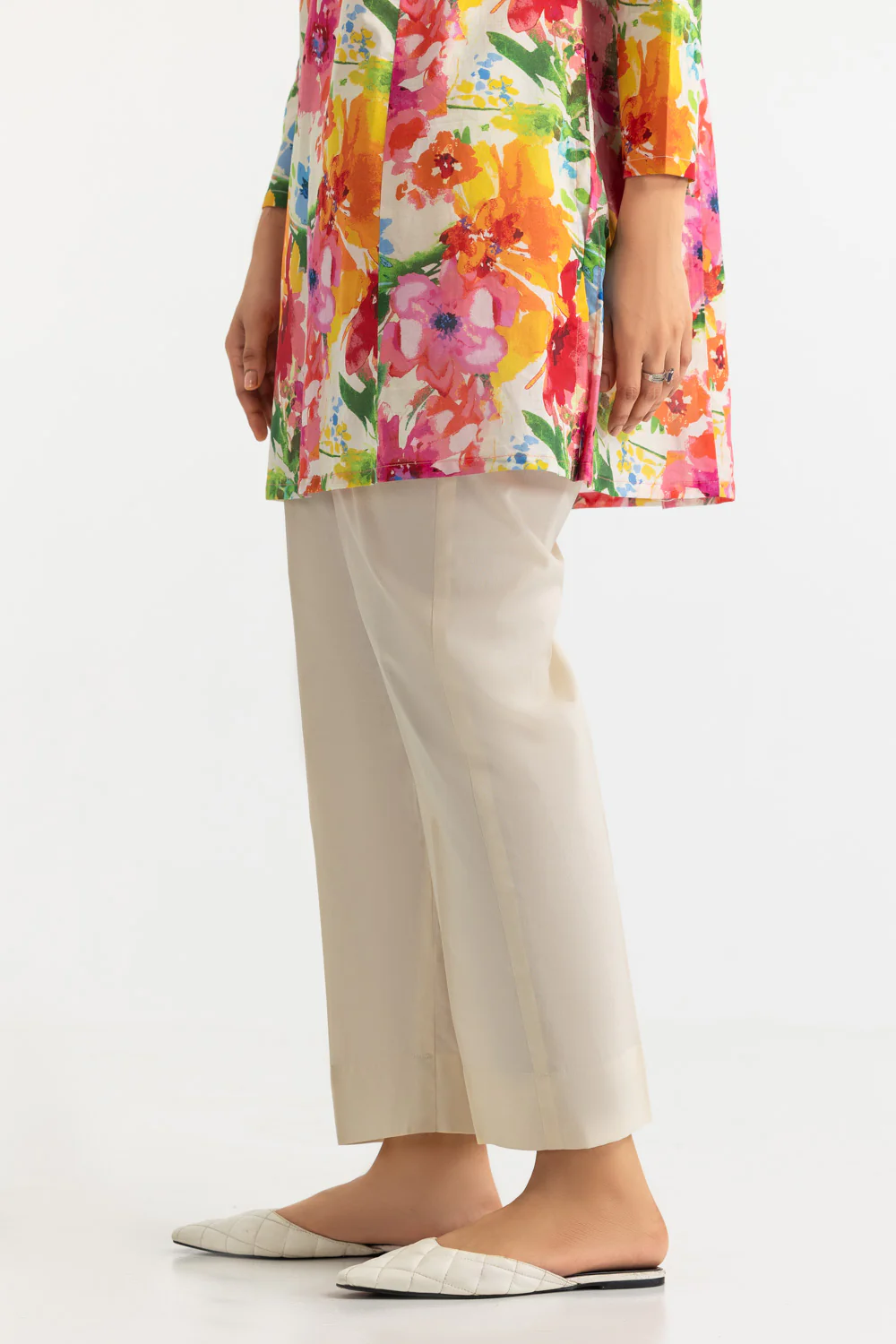 3PC Lawn Printed Suit - Image 7