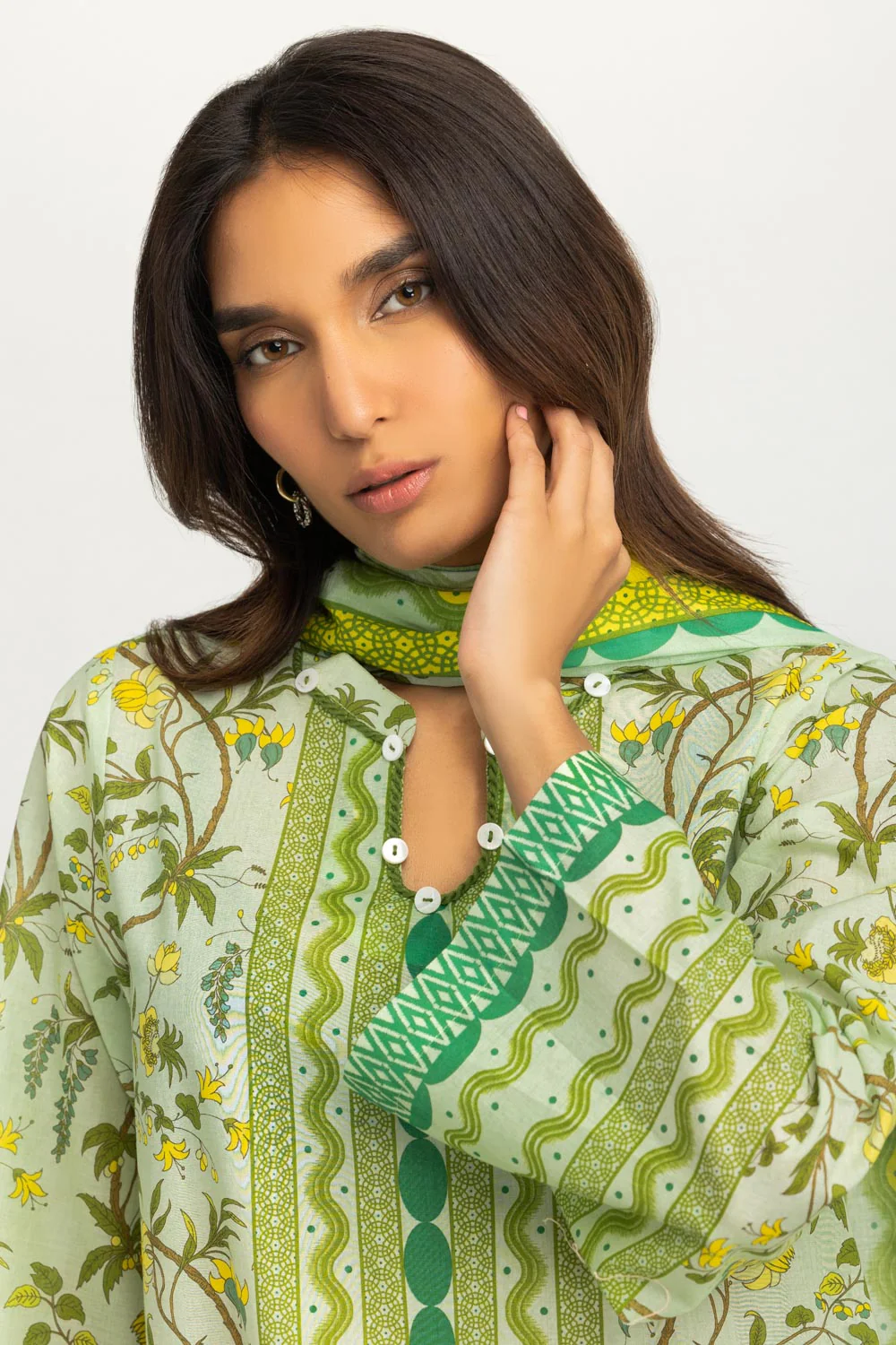3PC Lawn Printed Suit - Image 4