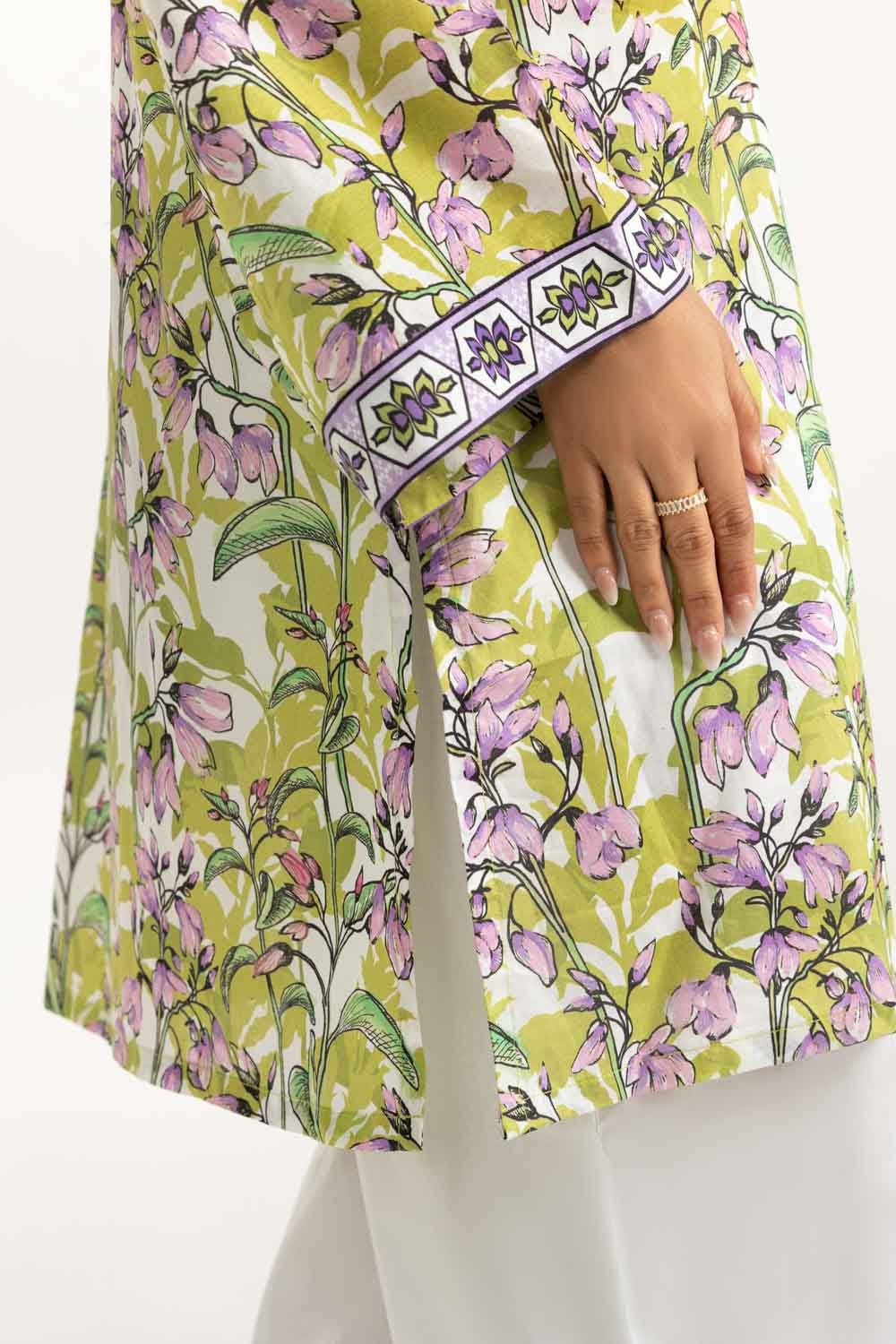 3PC Lawn Printed Suit - Image 4