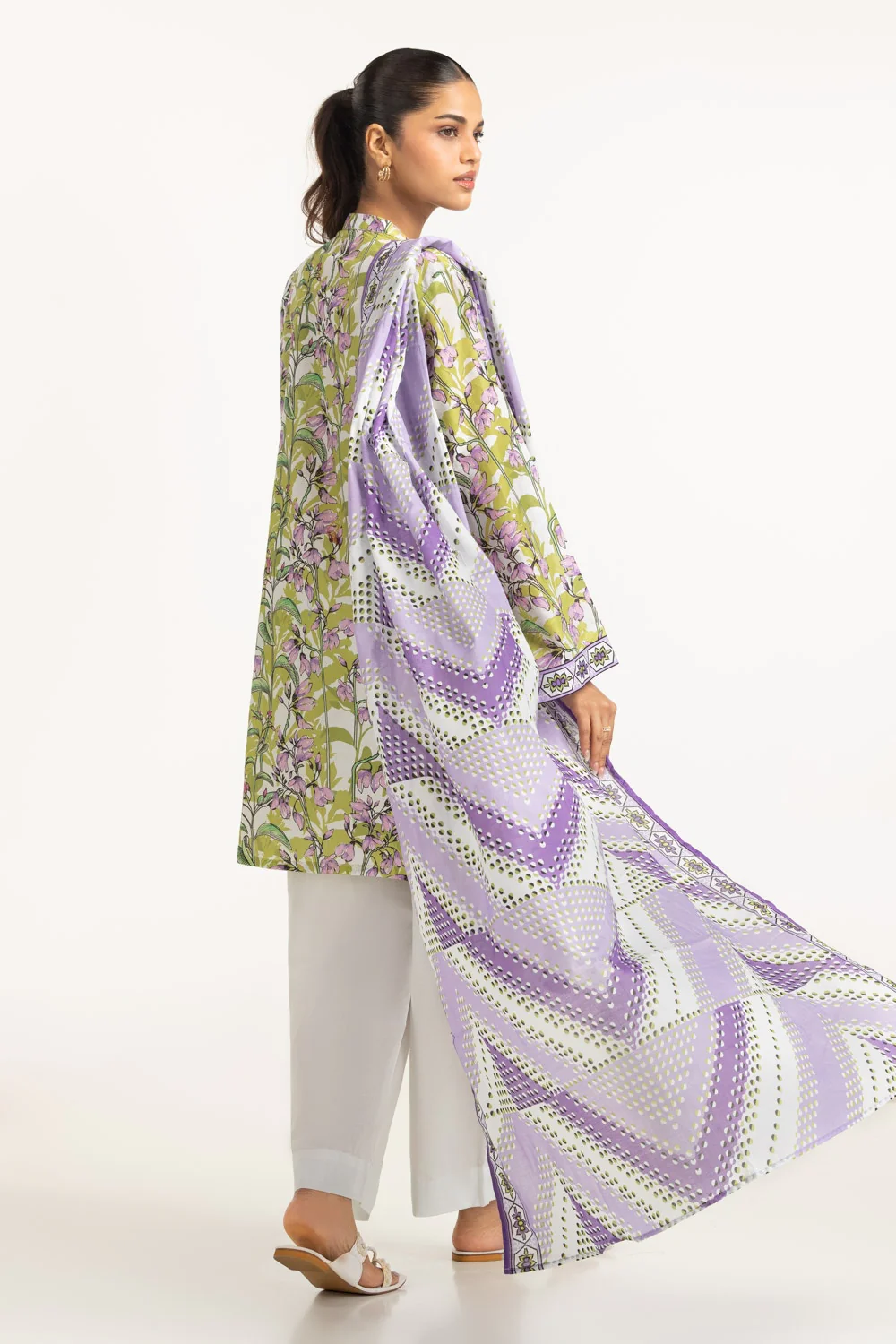 3PC Lawn Printed Suit - Image 5