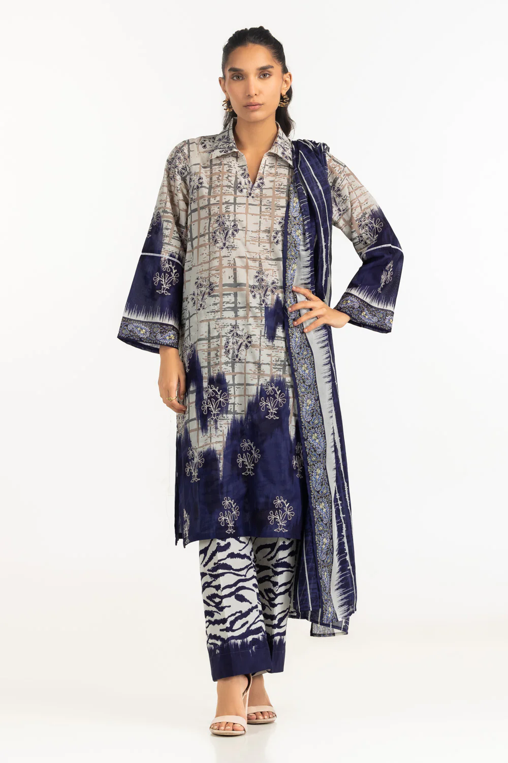 3PC Lawn Printed Suit With Embroidered
