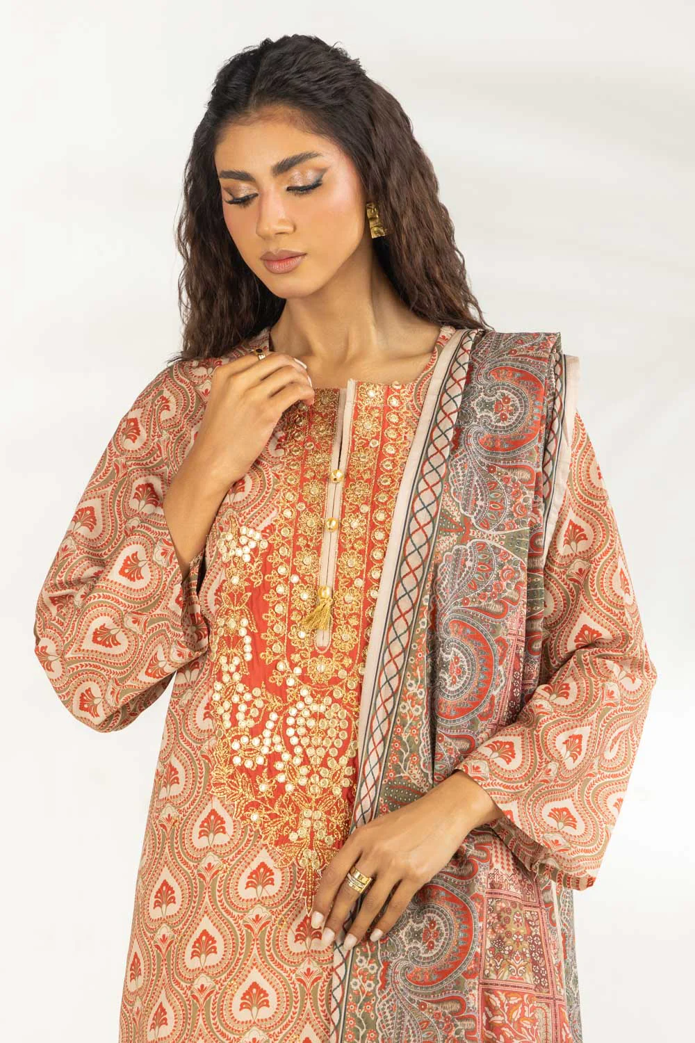 3PC Lawn Printed Suit With Embroidered - Image 5