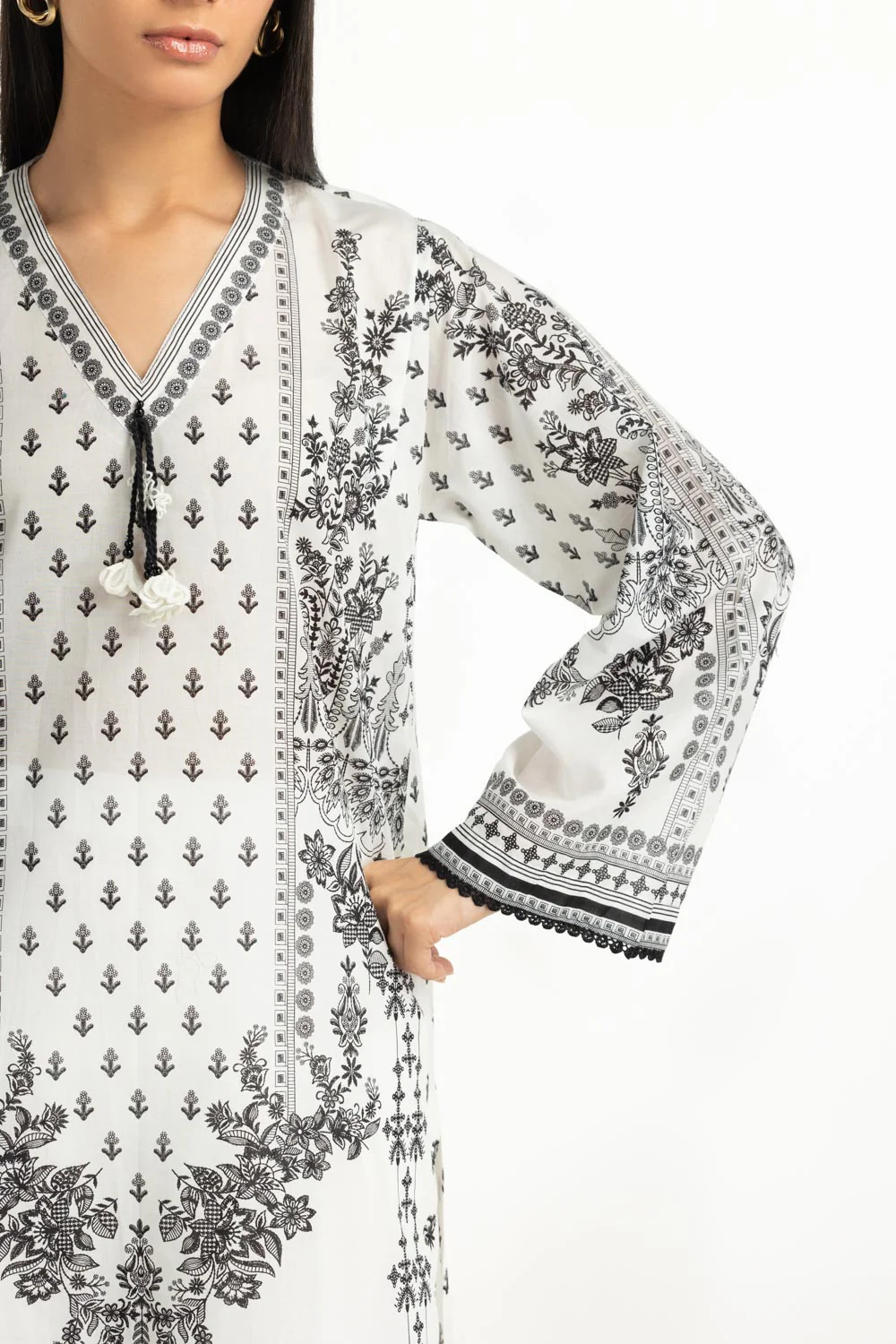3PC Lawn Printed Suit With Embroidered - Image 2