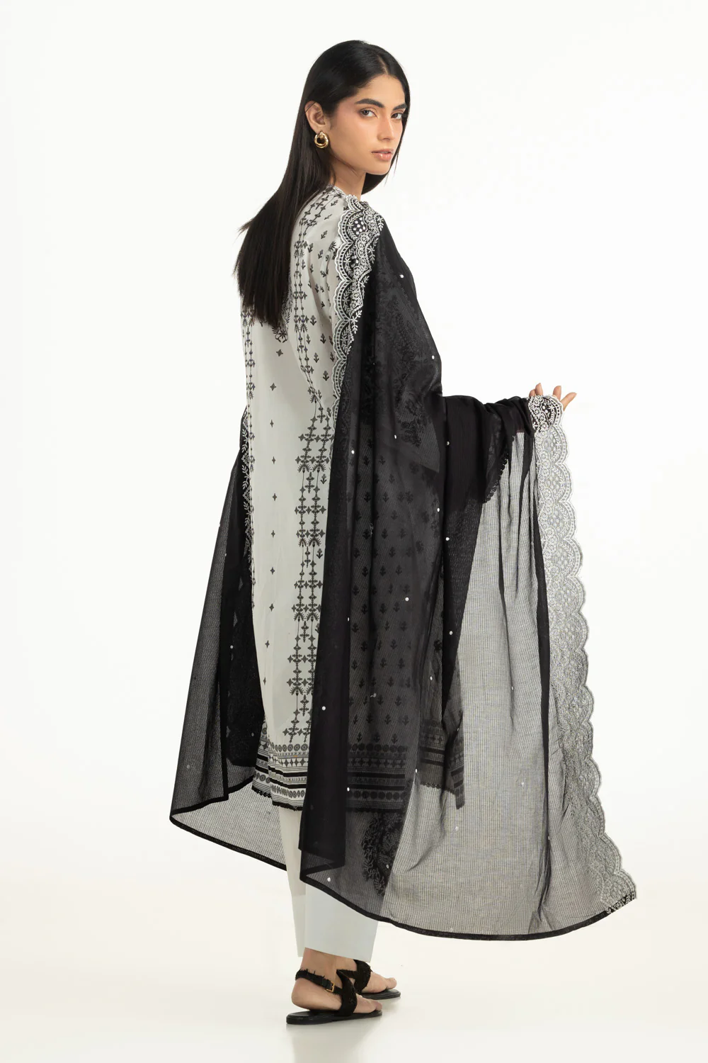 3PC Lawn Printed Suit With Embroidered - Image 6