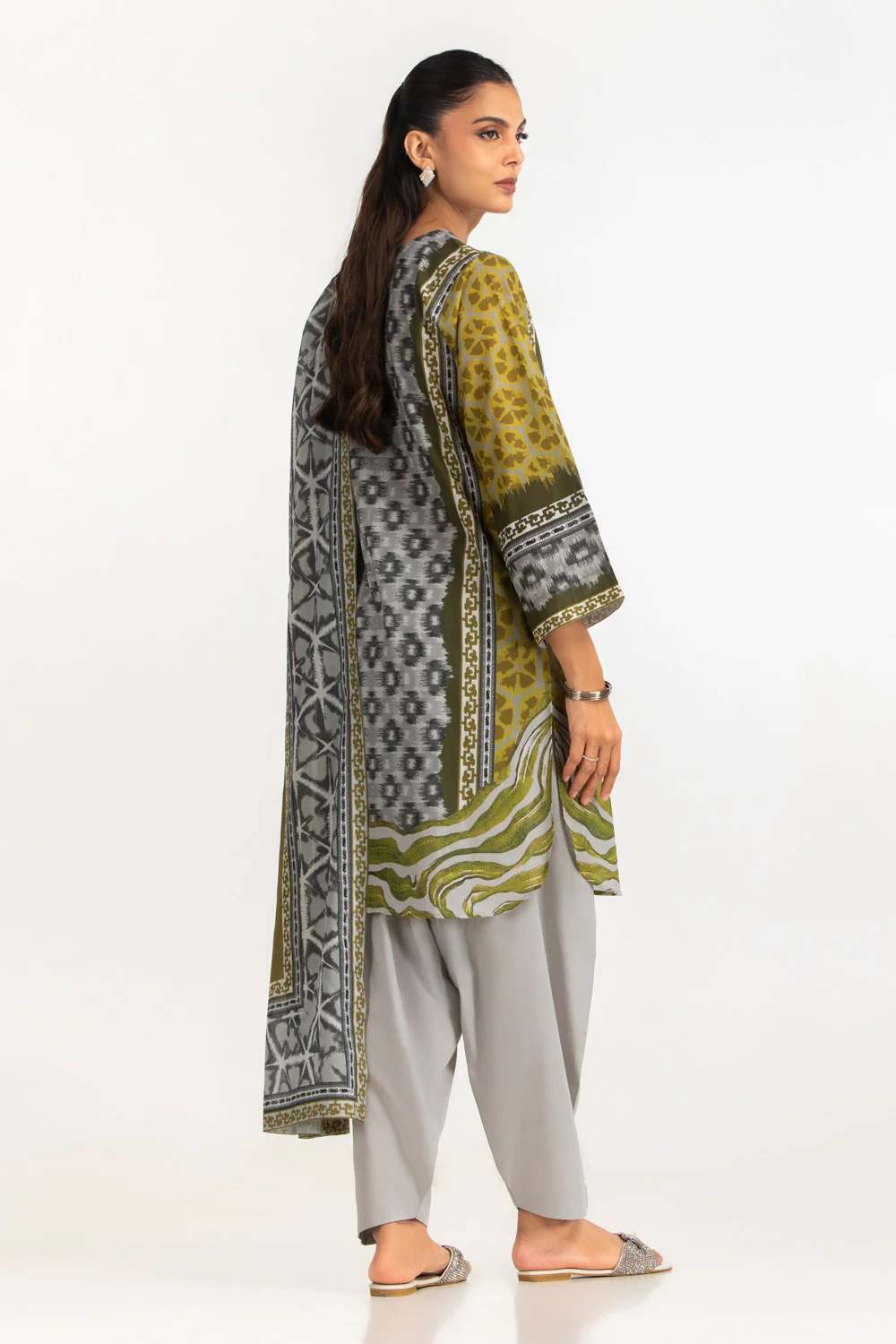 3PC Lawn Printed Suit With Embroidered - Image 6