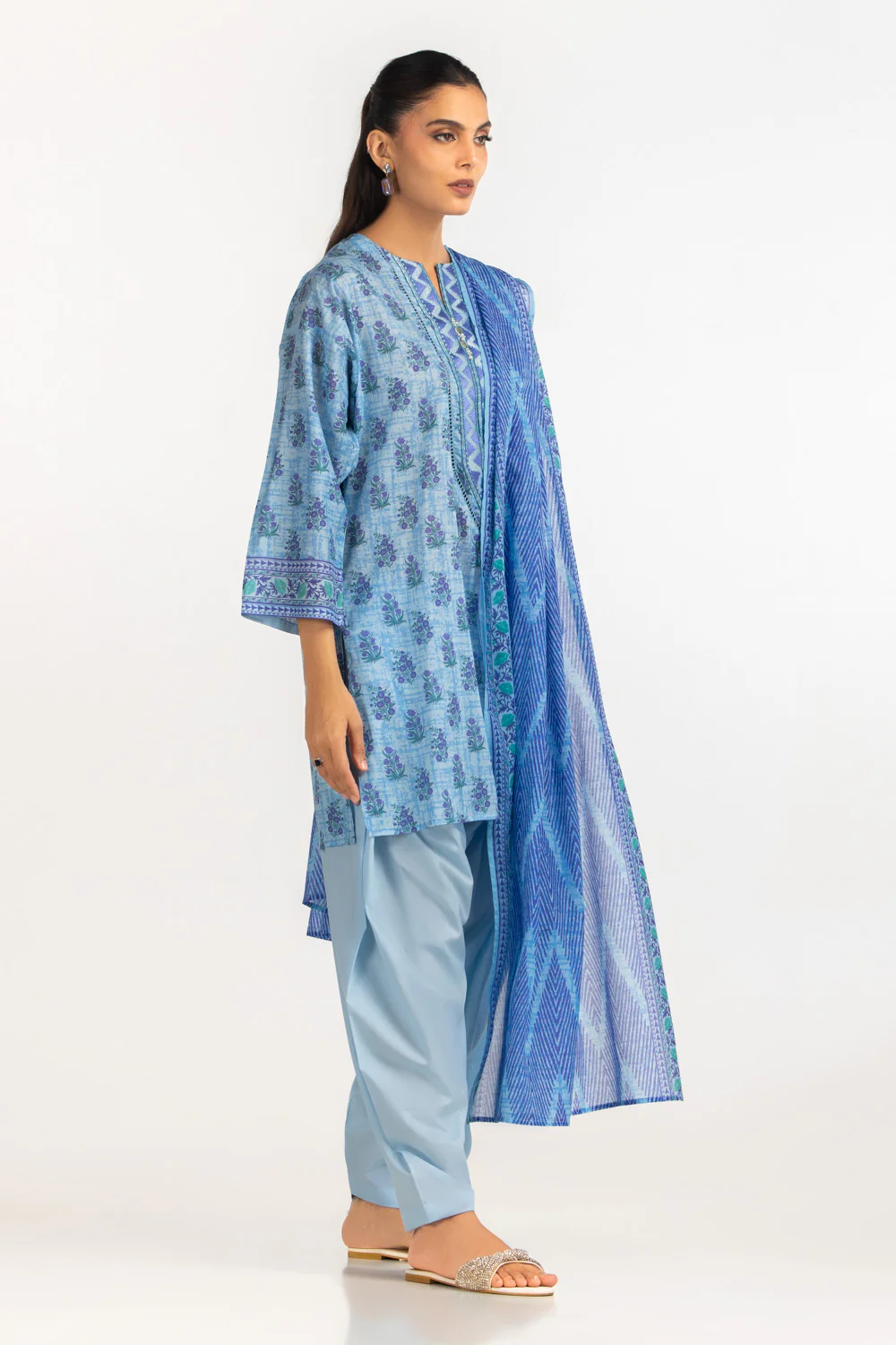 3PC Lawn Printed Suit With Embroidered - Image 5