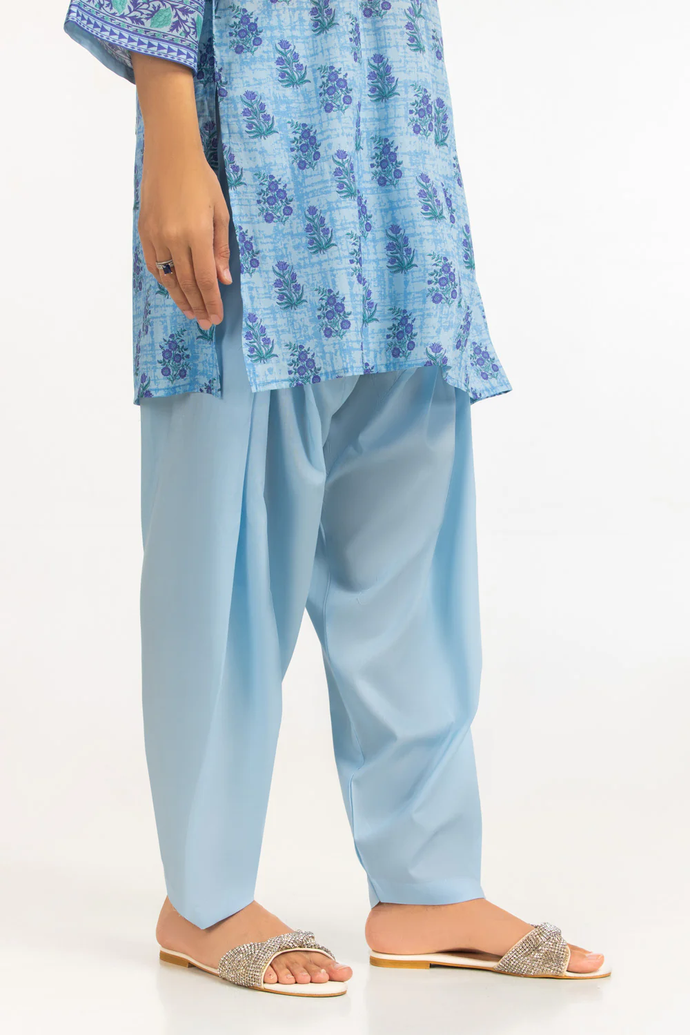 3PC Lawn Printed Suit With Embroidered - Image 7