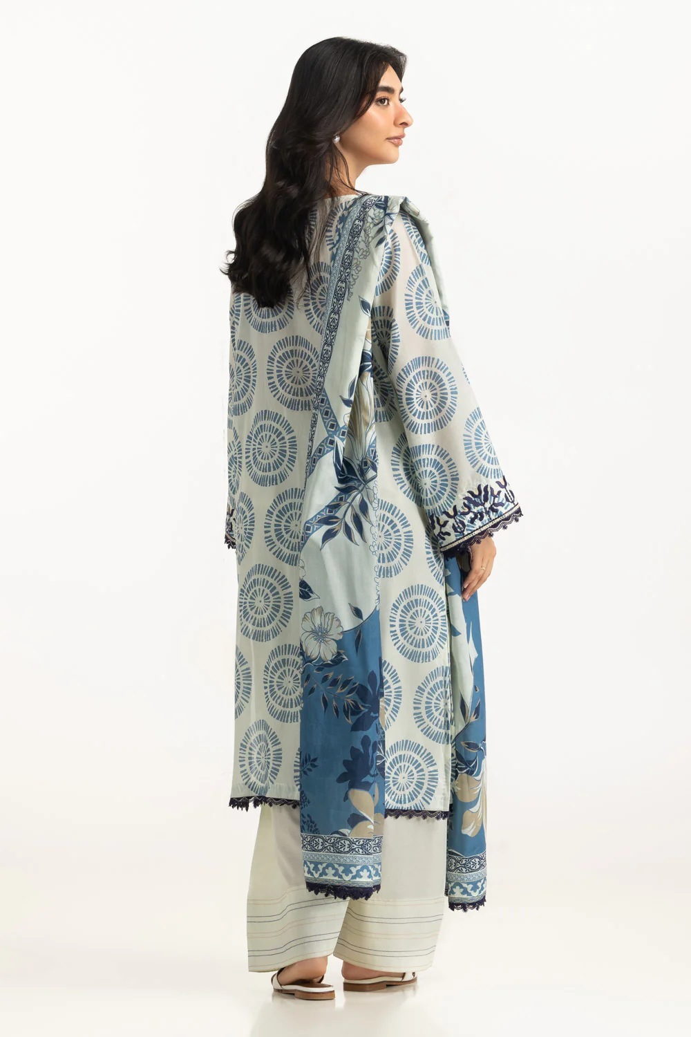 3PC Lawn Printed Suit With Embroidered - Image 6