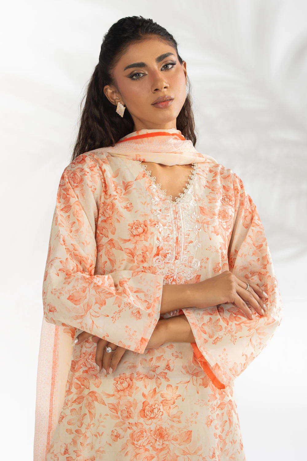 3PC Lawn Printed Suit With Embroidered - Image 4