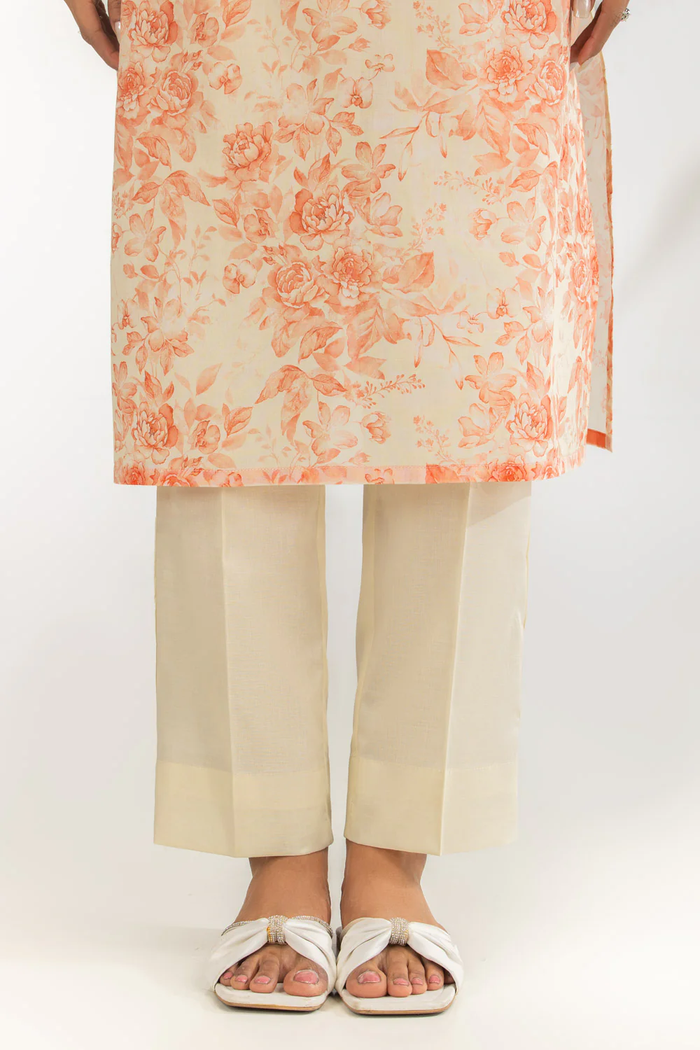 3PC Lawn Printed Suit With Embroidered - Image 7