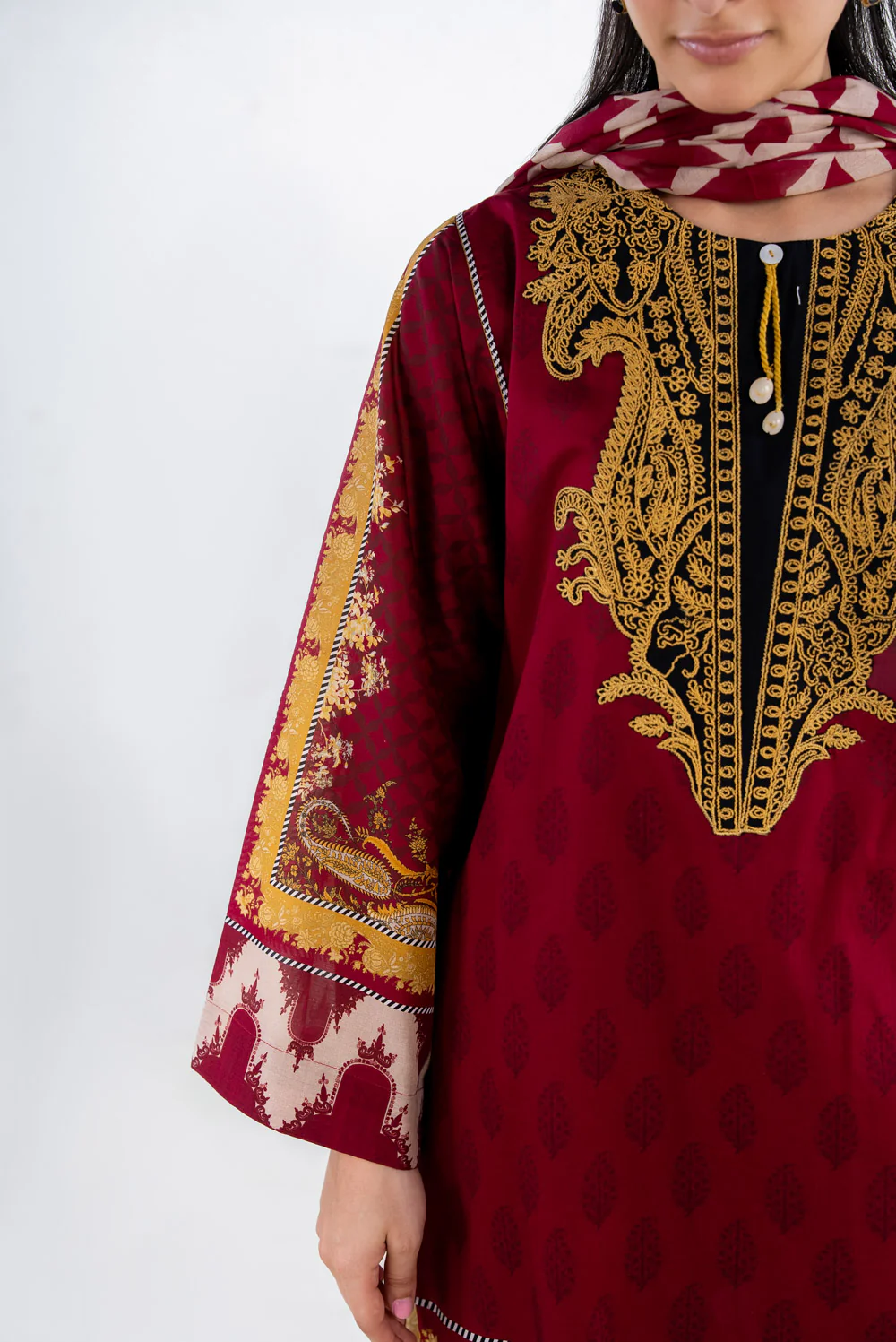 3PC Lawn Printed Suit With Embroidered - Image 2