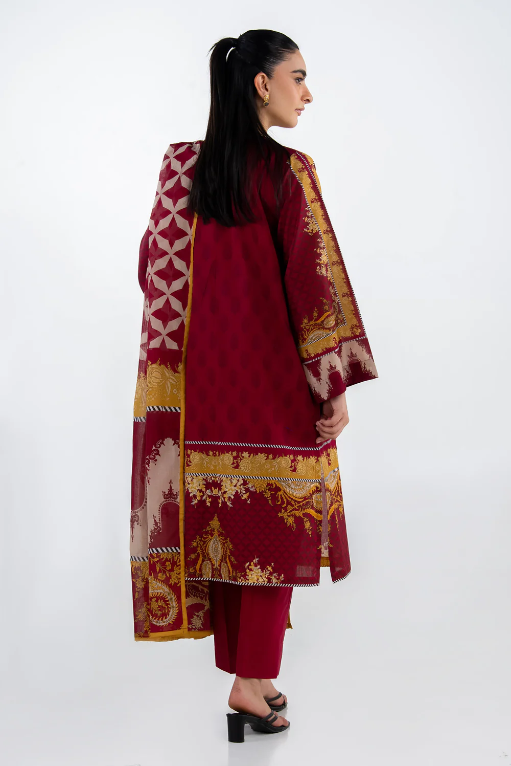 3PC Lawn Printed Suit With Embroidered - Image 6