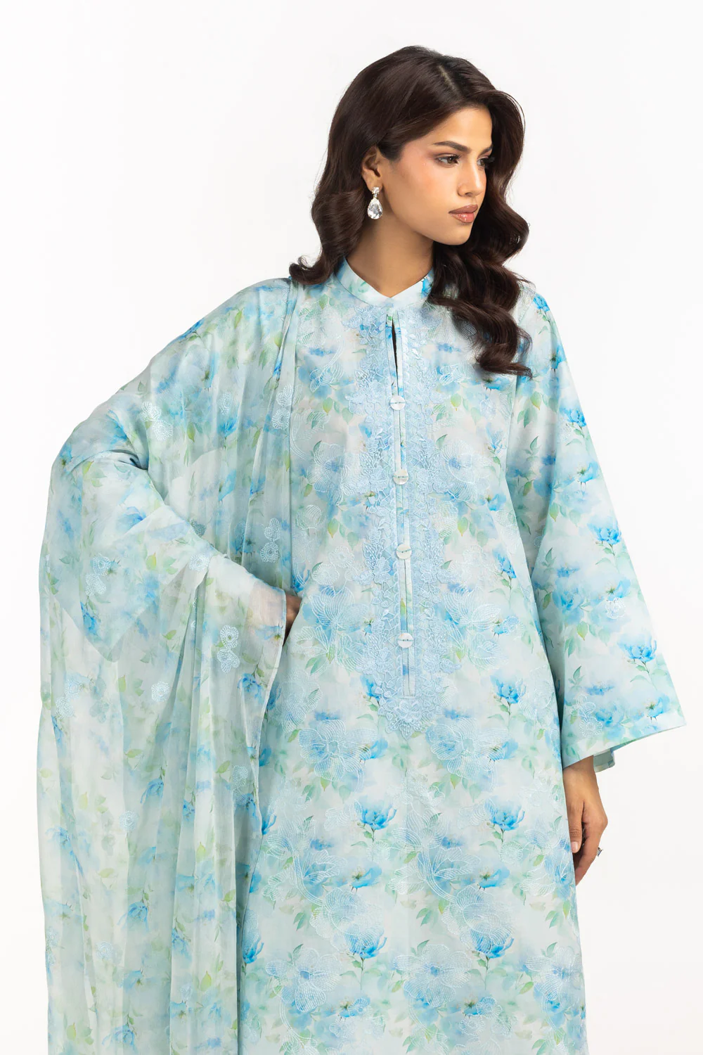 3PC Lawn Printed Suit With Embroidered - Image 4