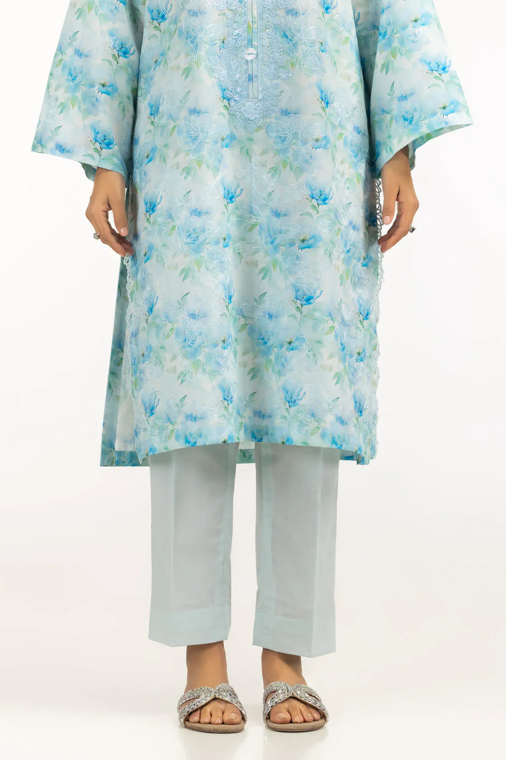 3PC Lawn Printed Suit With Embroidered - Image 6