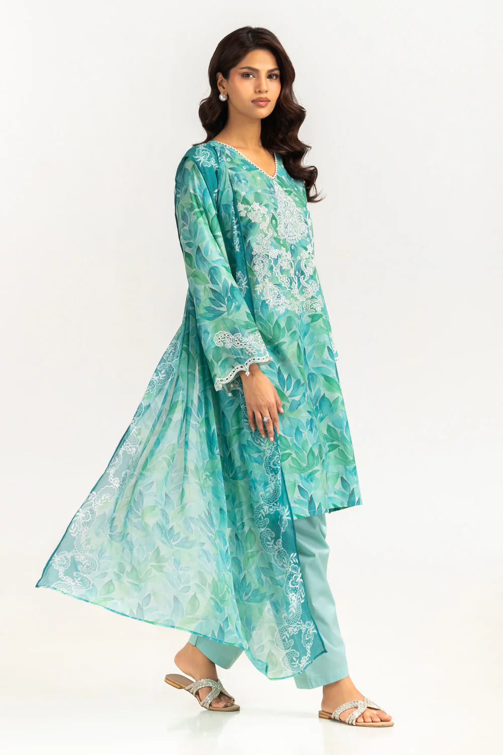 3PC Lawn Printed Suit With Embroidered - Image 4