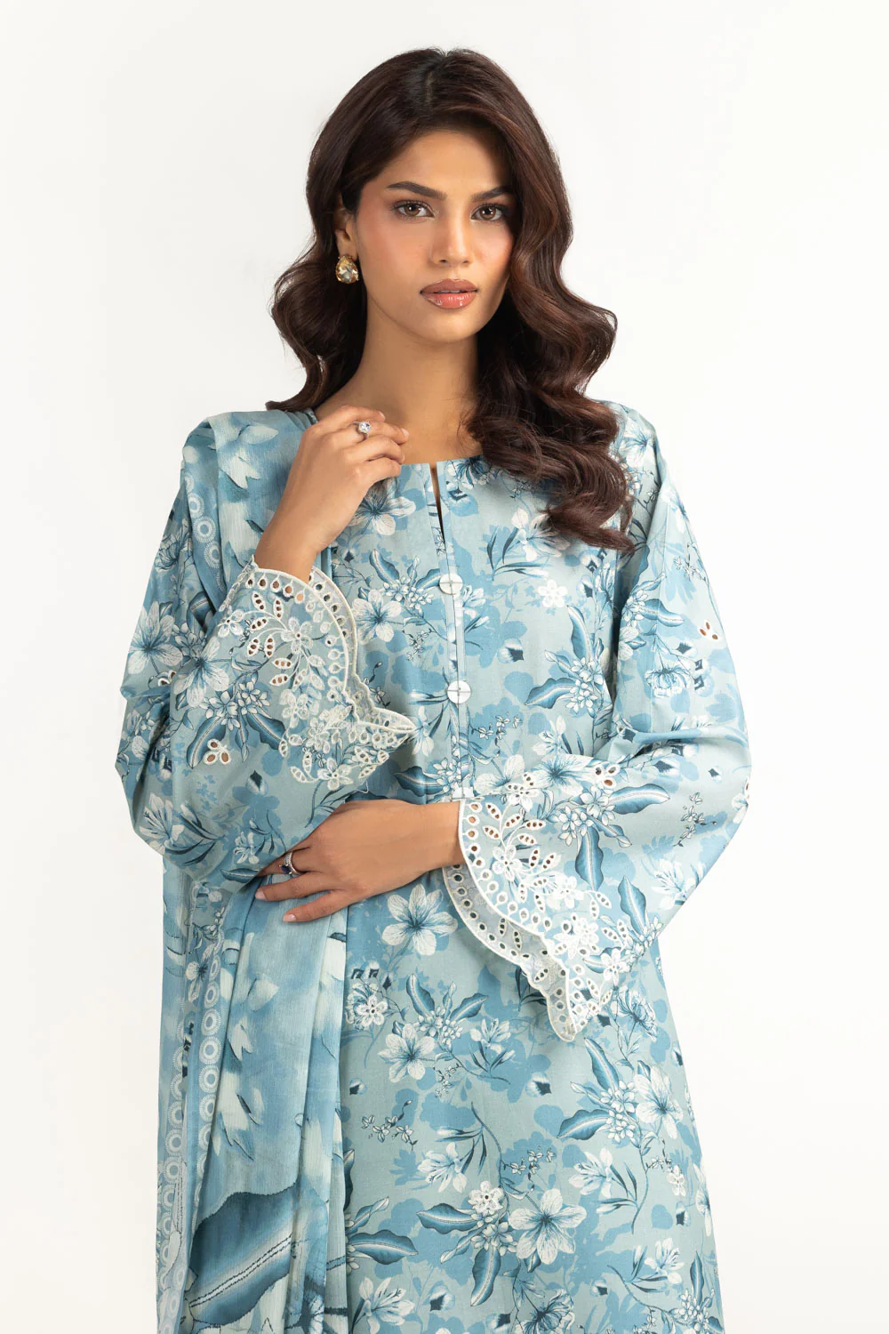 3PC Lawn Printed Suit With Embroidered - Image 5