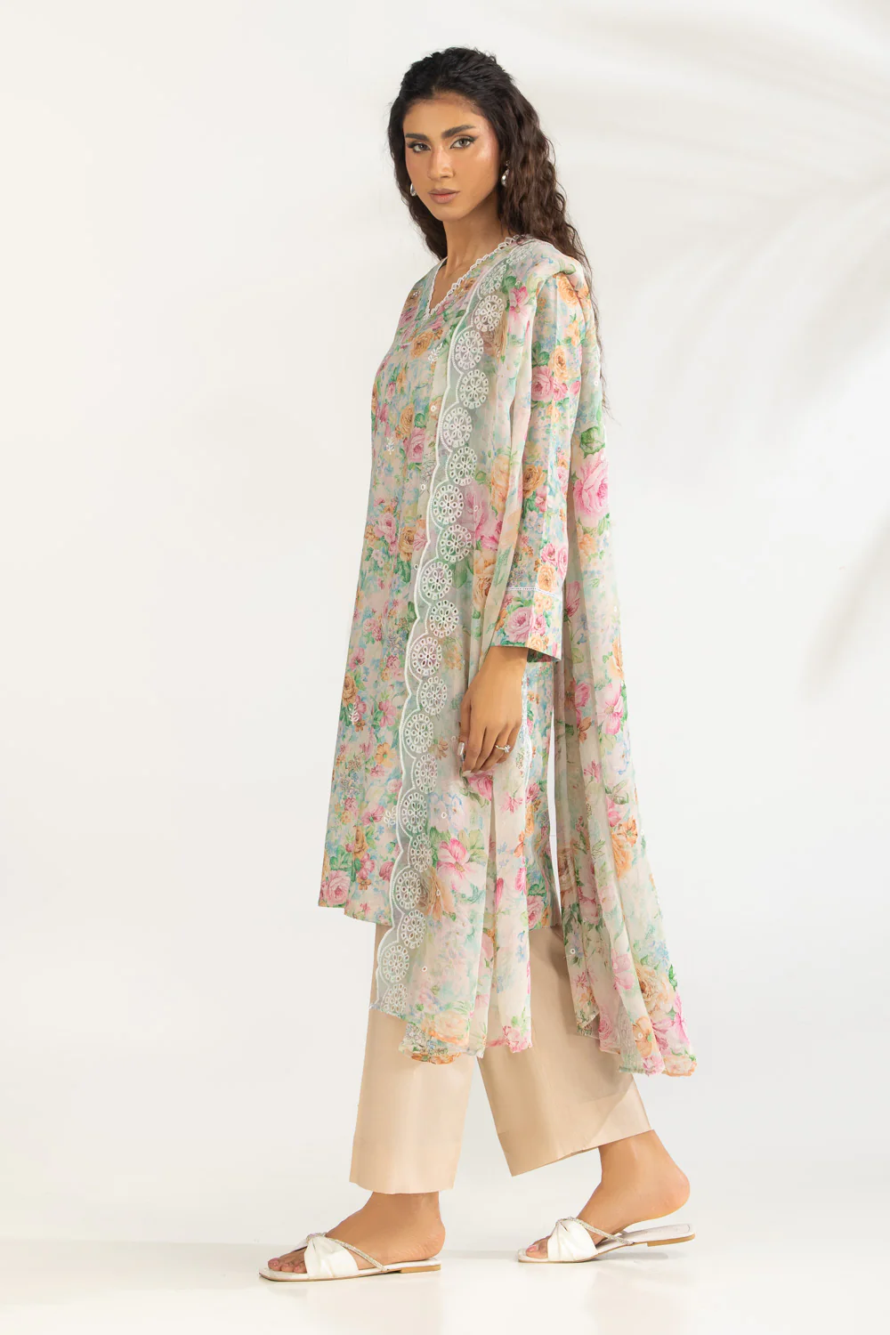 3PC Lawn Printed Suit With Embroidered - Image 4