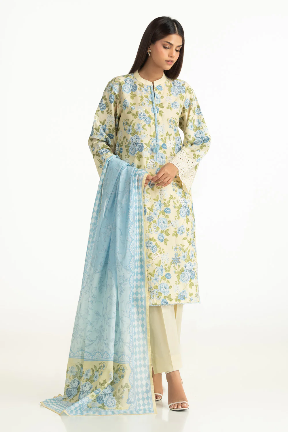 3PC Lawn Printed Suit With Embroidered - Image 3