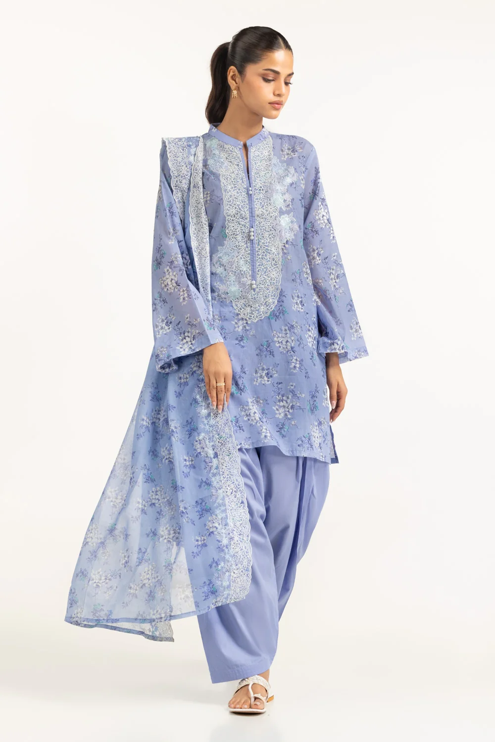 3PC Lawn Printed Suit With Embroidered - Image 4