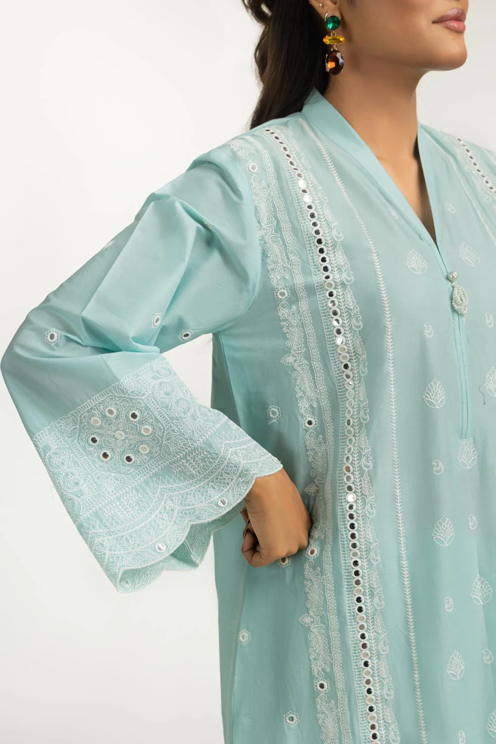 3PC Lawn Sequins Embroidered Suit - Image 2