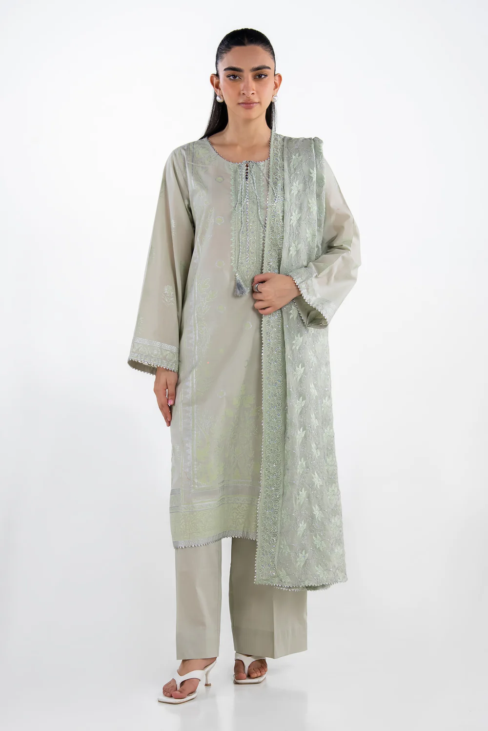 3PC Lawn Silver And Lacquer Printed Suit - Image 5