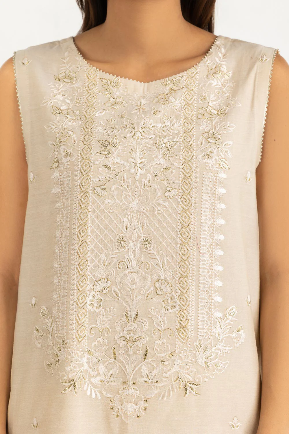 3PC Masoori Embroidered Suit - Image 2