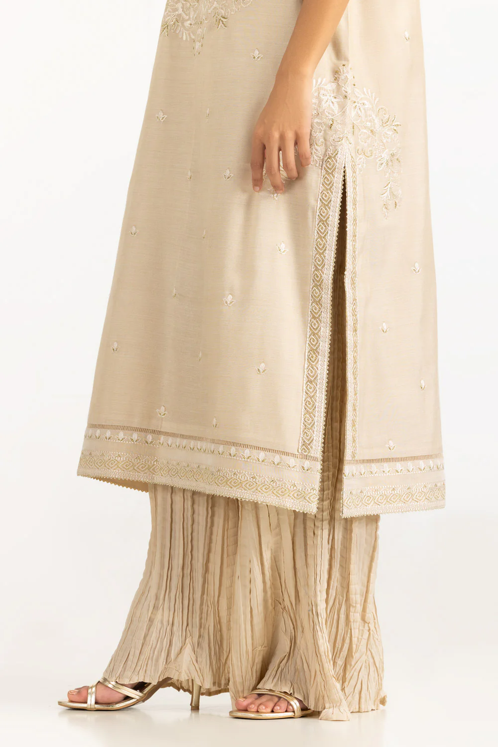 3PC Masoori Embroidered Suit - Image 7