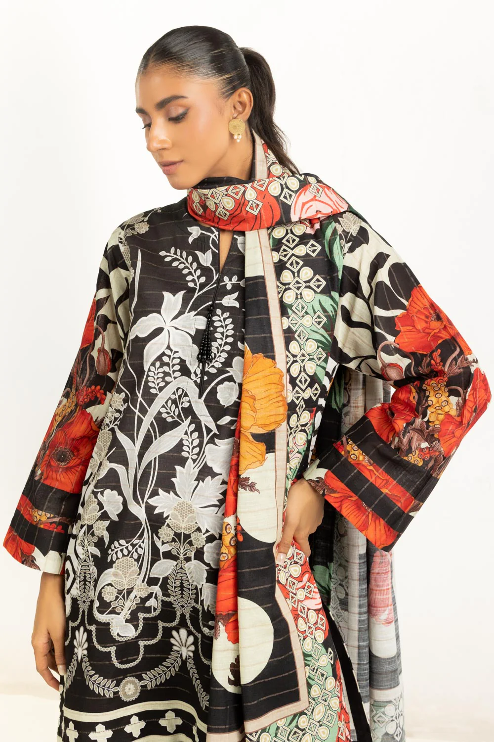 3PC Mehsuri Srtipe Khaddar Printed Suit - Image 3