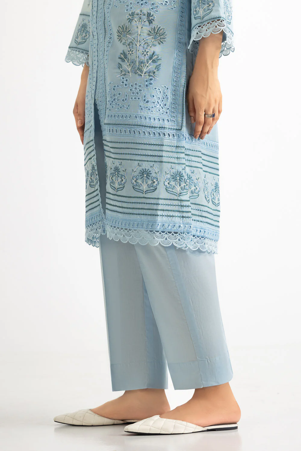 3PC Paper Cotton Embroidered Suit - Image 7