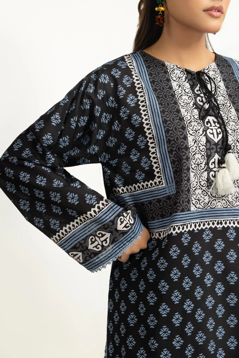 3PC Printed Lawn Suit - Image 2